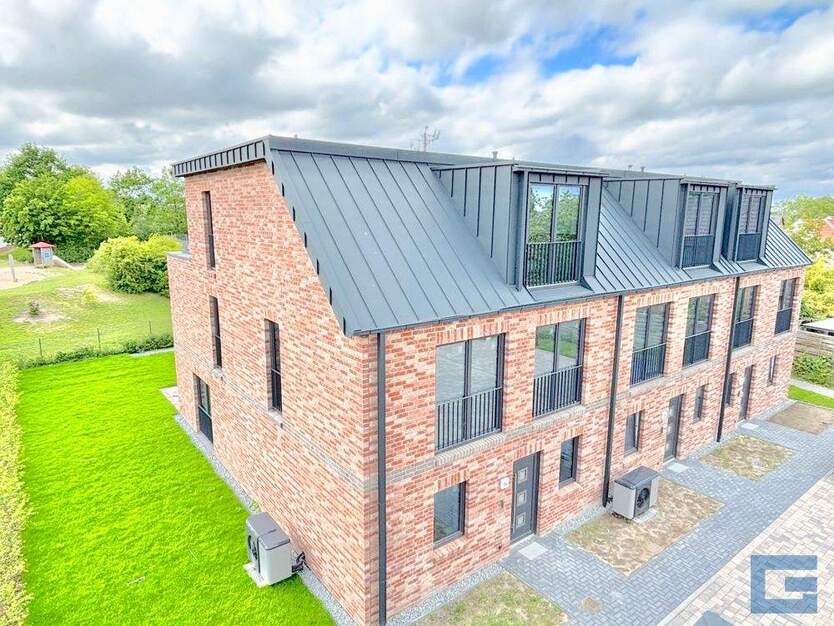Groß. Modern. Grün. Ihr neues Reihenmittelhaus wartet! - Schönberg (Holstein) 5 zimmer