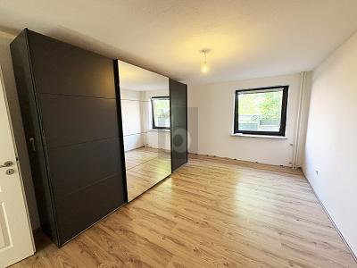 MODERNISIERT, ZENTRAL MIT SÜDBALKON - Erdgeschoßwohnung Neumünster | Angebot:27082256