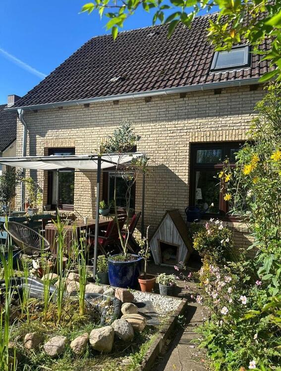 Einfamilienhaus mit großem Garten ❤️Noch ohne Makler!