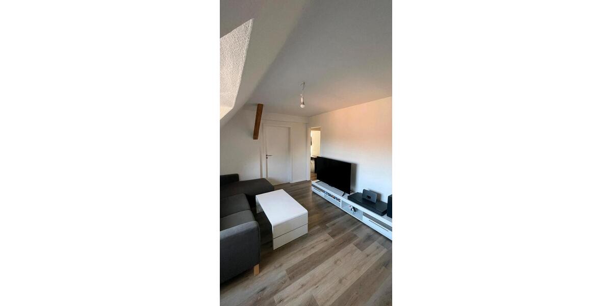 Dachgeschoßwohnung Kiel Friedrichsort - 3.5 Zimmer, 72 m&sup2;, 620&euro; | Angebot:26546957