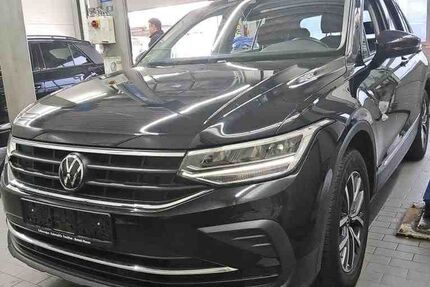 VW Tiguan 49.952 km 26.980 &euro; Neumünster 24537