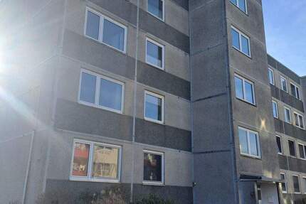 Wohnung Neumünster Gadeland - 3 Zimmer, 74 m&sup2;, 670&euro; | Angebot:25663716