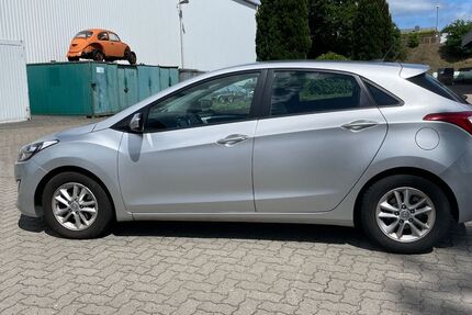 Hyundai i30 219.000 km 2.850 &euro; Kiel 24113