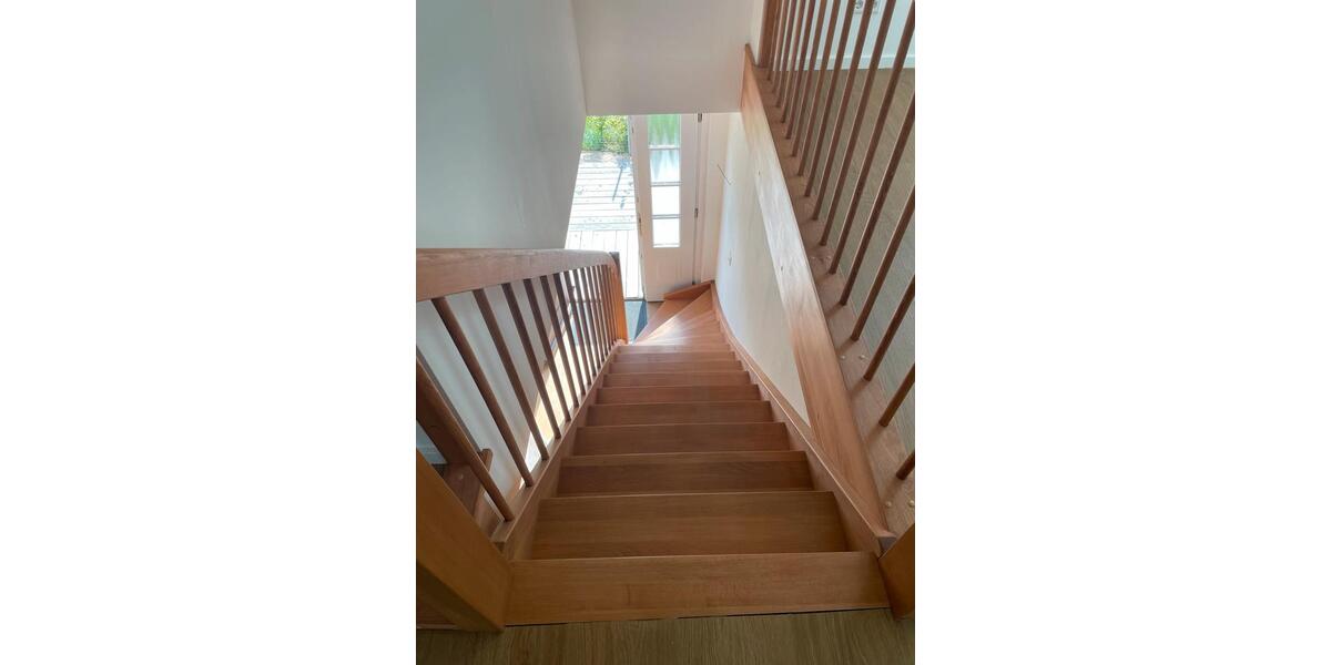 Dachgeschoßwohnung Kiel Blücherplatz - 3 Zimmer, 85 m&sup2;, 1.200&euro; | Angebot:25498575