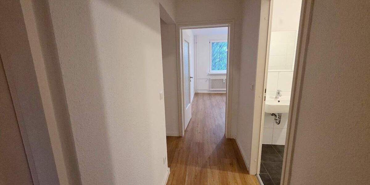 Familien aufgepasst: 4 Zimmer Wohnung + 2 Balkone, Einbauküche, Gäste-WC 4 zimmer