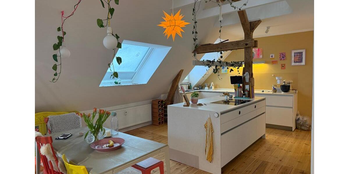 Maisonettenwohnung Kiel Wik - 5 Zimmer, 152 m&sup2;, 1.800&euro; | Angebot:24779352