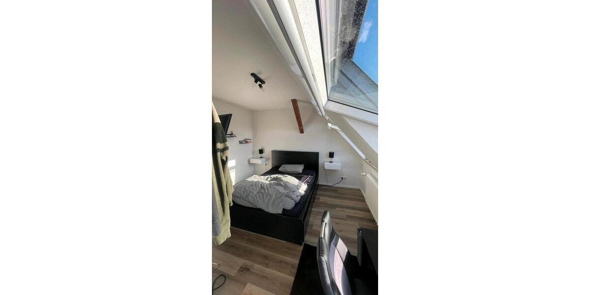 Dachgeschoßwohnung Kiel Friedrichsort - 3.5 Zimmer, 72 m&sup2;, 620&euro; | Angebot:26546957