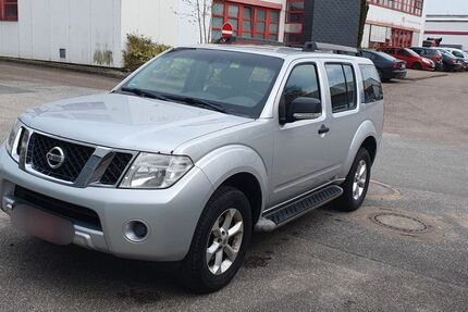 Nissan Pathfinder 239.000 km 6.800 &euro; Kiel 24107