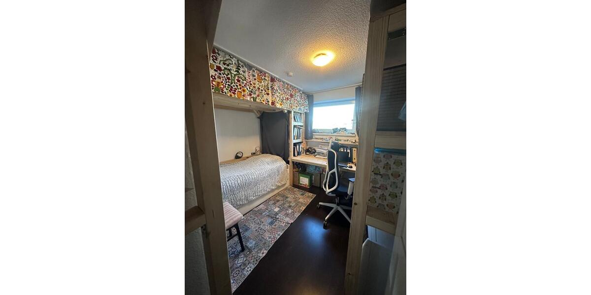 Etagenwohnung Kiel Russee - 4 Zimmer, 120 m&sup2;, 1.350&euro; | Angebot:26596833