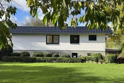 Top modernisierter Bungalow auf großem Grundstück in Feldrandlage zu vermieten 4 zimmer