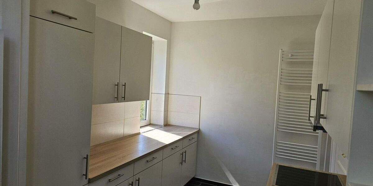 schöne, modernisierte 3 Zimmer Altbauwohnung mit Balkon 3 zimmer