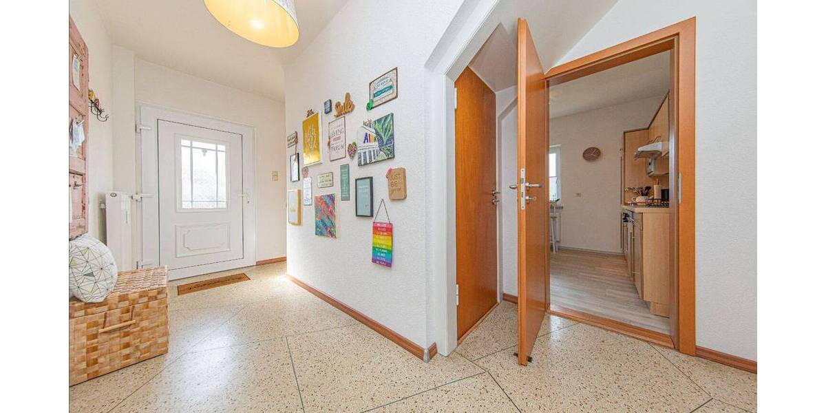 Mehrfamilienhaus, Wohnhaus Büdelsdorf - 7 Zimmer, 268 m&sup2;, 379.000&euro; | Angebot:26585387