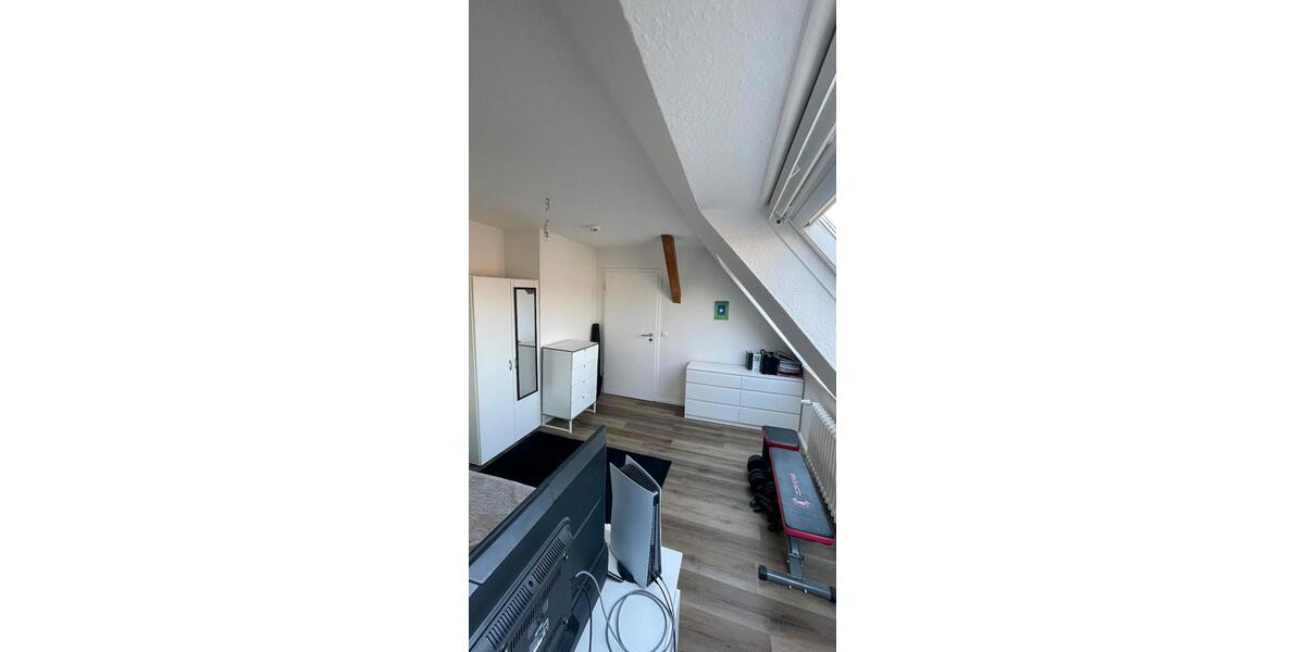 Dachgeschoßwohnung Kiel Friedrichsort - 3.5 Zimmer, 72 m&sup2;, 620&euro; | Angebot:26546957