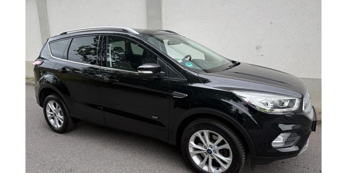 Ford Kuga 105.323 km 16.450 &euro; Neumünster 24536