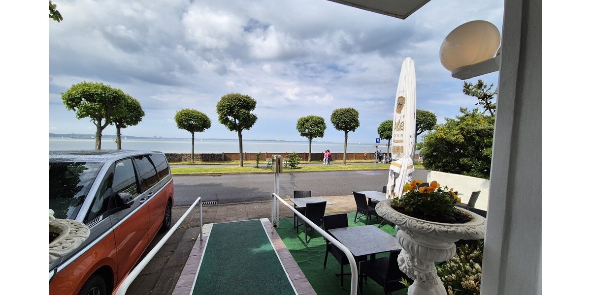 Laboe, 1. Reihe, Strandlage, unverbaubarer Blick auf die Förde - Villa Laboe | Angebot:27028438