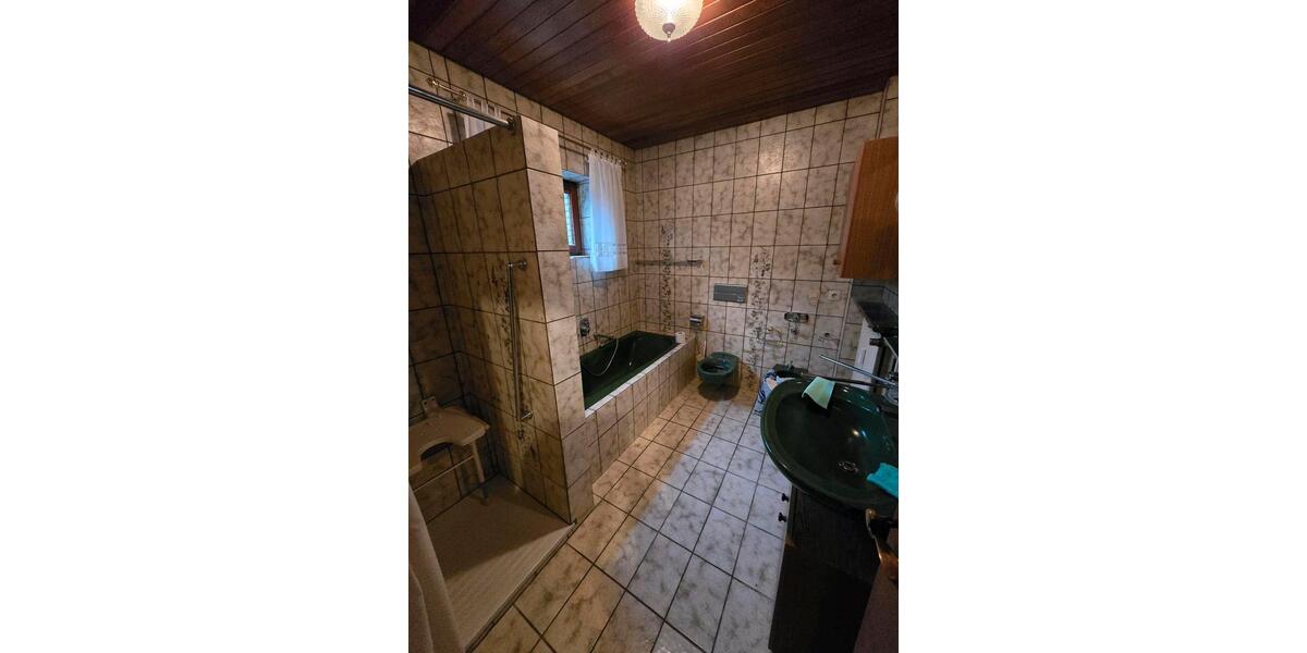 Erdgeschoßwohnung Hohenfelde - 4 Zimmer, 111 m&sup2;, 1.370&euro; | Angebot:25960934