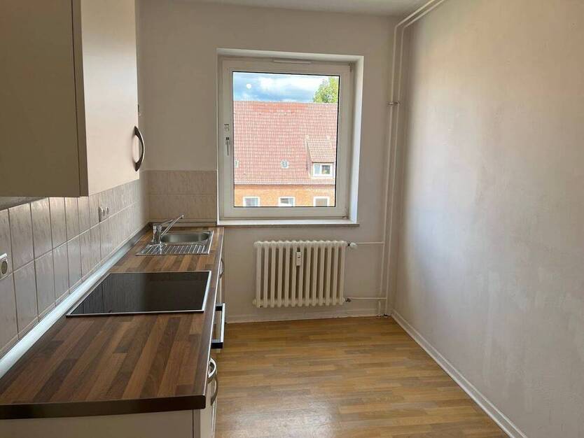 WG-Geeignete 2-Zimmerwohnung mit Küchenzeile und Duschbad in FH-Nähe