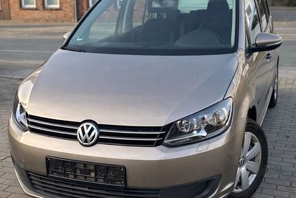 VW Touran 206.478 km 6.490 &euro; Kiel 24159