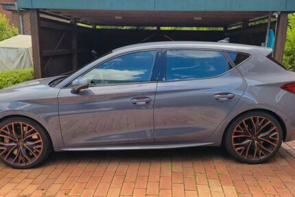 Cupra Leon 33.000 km 26.900 &euro; Kiel 24111