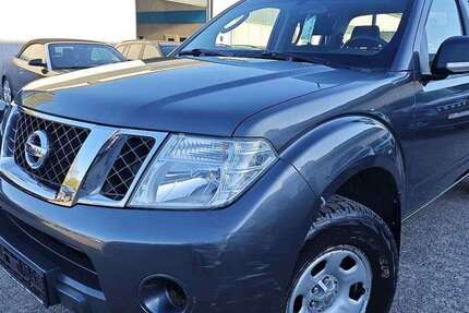 Nissan Navara 153.000 km 9.999 &euro; Kiel 24145
