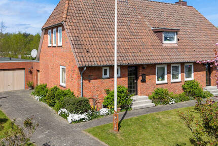 Haus Schönberg - 7 Zimmer, 197 m&sup2;, 389.000&euro; | Angebot:26779597