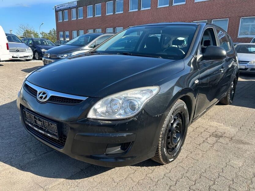 i30