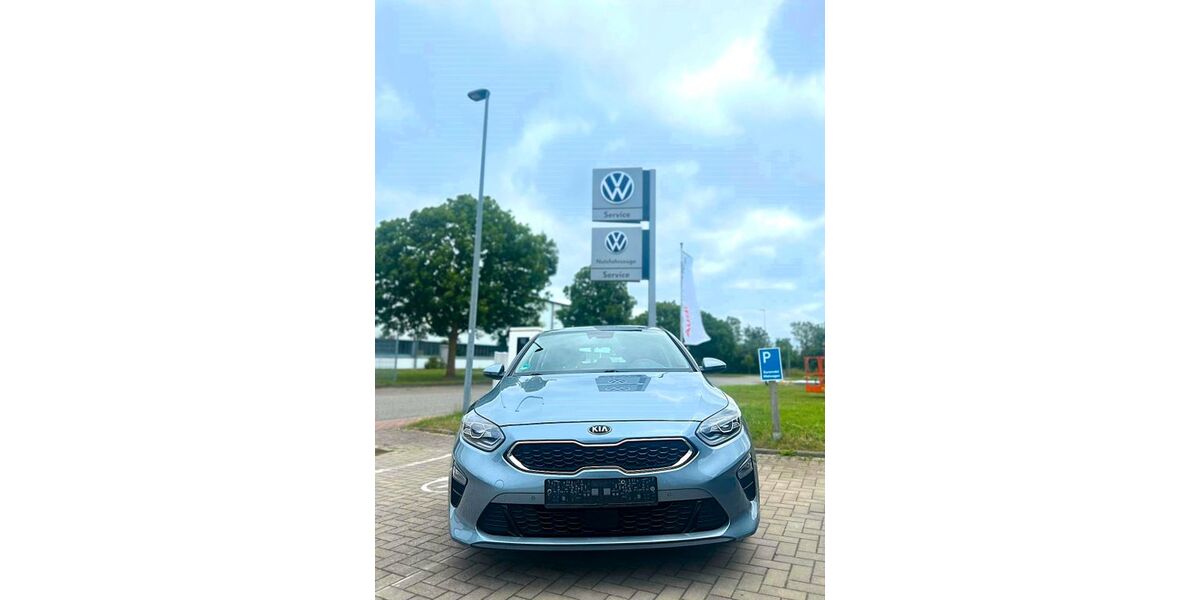 Kia ceed / Ceed 86.000 km 16.990 &euro; Schönberg 24217