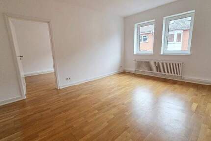 Direkt einziehen!! 2 Zimmer + separate Küche mit Einbauküche + Tageslichtbad mit Wanne 2 zimmer