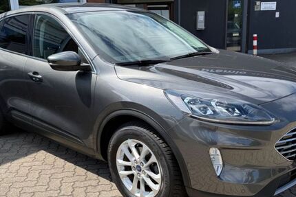 Ford Kuga 105.000 km 17.490 &euro; Neumünster 24536
