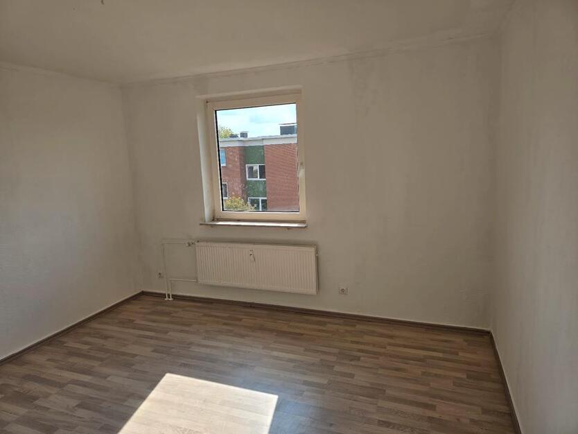 Großzügige 3-Zimmer-Wohnung ca. 83,10m² mit Loggia und Einbauküche