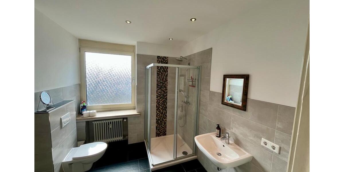 Hochparterre Neumünster - 5 Zimmer, 126 m&sup2;, 238.000&euro; | Angebot:26068815