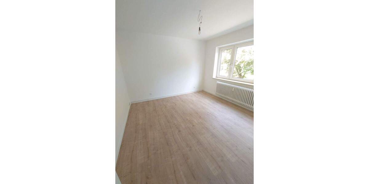 Zum 01.02.2026 - neues Jahr, neues Glück - sanierte Wohnung mit Balkon 2 zimmer