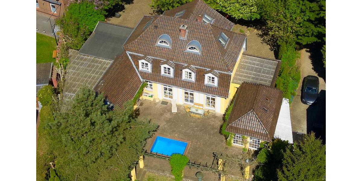 Villa Kiel Russee - 7.5 Zimmer, 280 m&sup2;, 1.590.000&euro; | Angebot:26705721