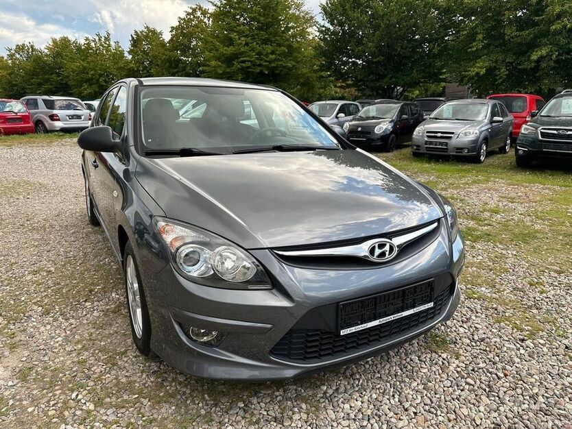 i30