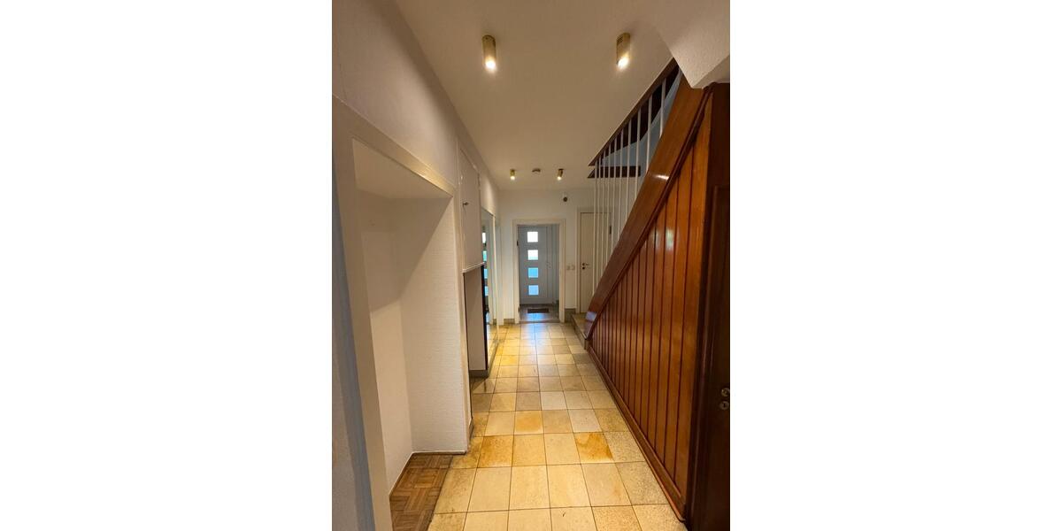 Reihenhaus Kiel Blücherplatz - 6 Zimmer, 130 m&sup2;, 1.600&euro; | Angebot:26665826