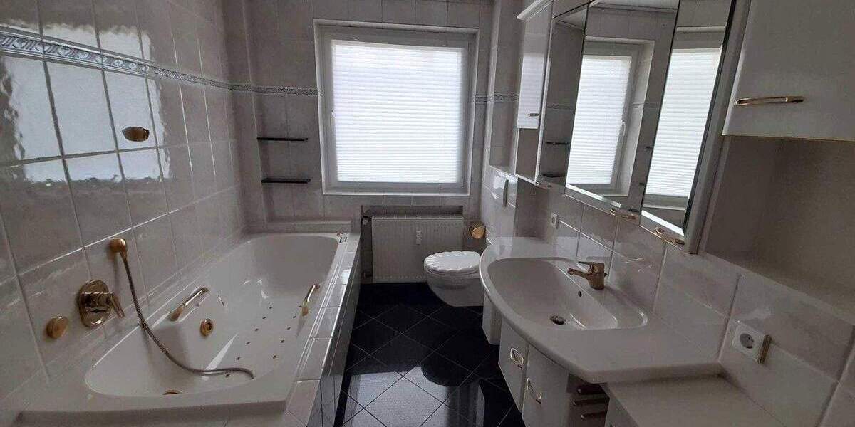 Hochwertiges Mehrfamilienhaus Gute Verkehrsanbindung Nähe Naherholungsgebiet 9 zimmer