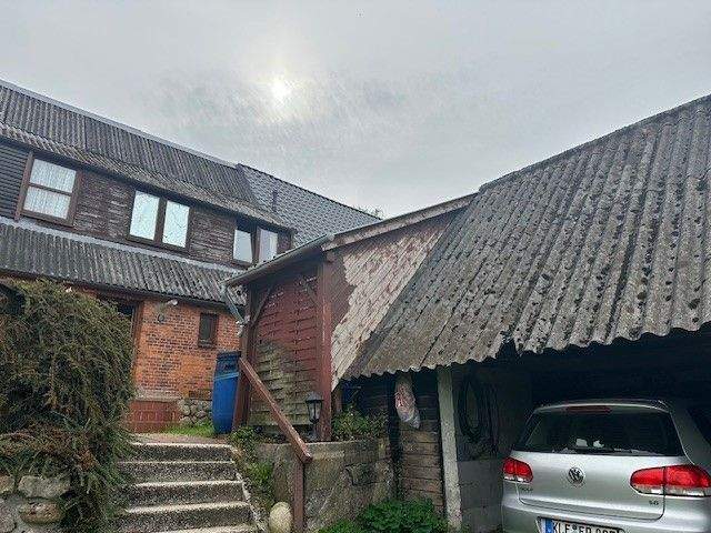 Renovierungsbedürftiges Einfamilienhaus in Westensee - großes Traumgrundstück mit viel Potenzial 4 zimmer