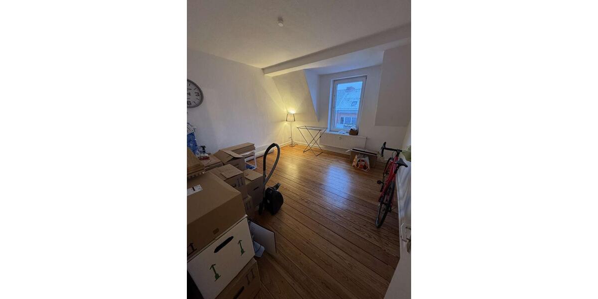 Charmante Dachgeschosswohnung mit viel Licht und modernem Komfort 2 zimmer