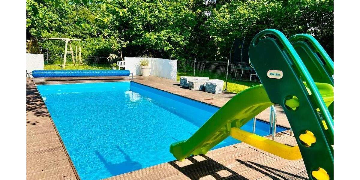 Familientraum mit Pool im beliebten Stadtteil-Einfeld! 7 zimmer