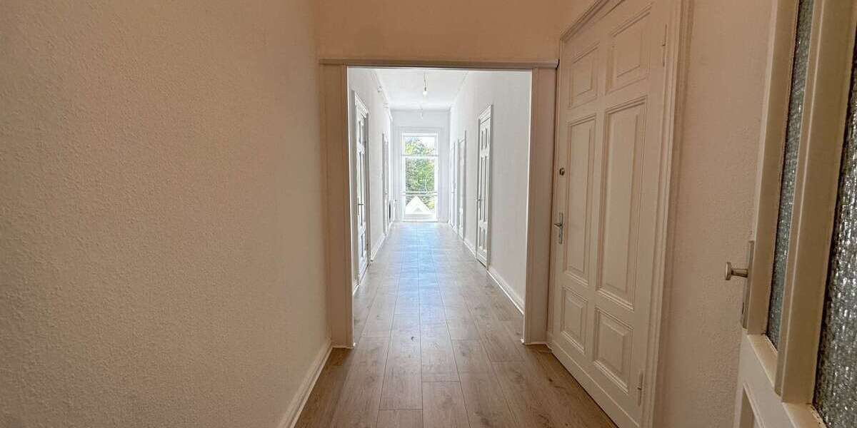 Etagenwohnung Neumünster - 3 Zimmer, 102 m&sup2;, 1.030&euro; | Angebot:27352938