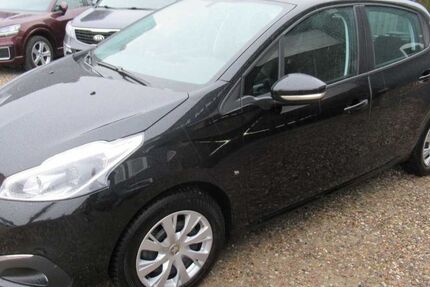 Peugeot 208 28.300 km 8.950 &euro; Gettorf 24214