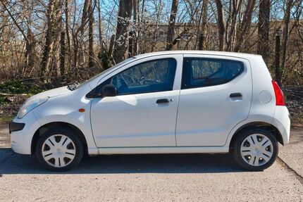 Nissan Pixo