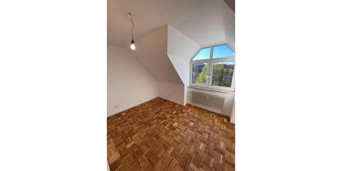 Dachgeschoßwohnung Kiel - 2 Zimmer, 58 m&sup2;, 919&euro; | Angebot:26365086