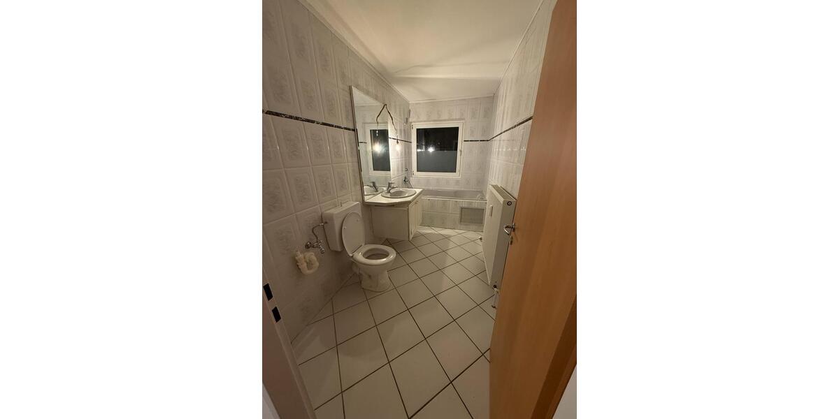 Etagenwohnung Kiel Elmschenhagen - 4 Zimmer, 86 m&sup2;, 1.250&euro; | Angebot:25571414