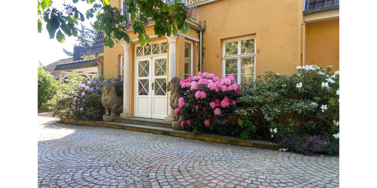 Villa Kiel Russee - 7.5 Zimmer, 280 m&sup2;, 1.590.000&euro; | Angebot:26705721