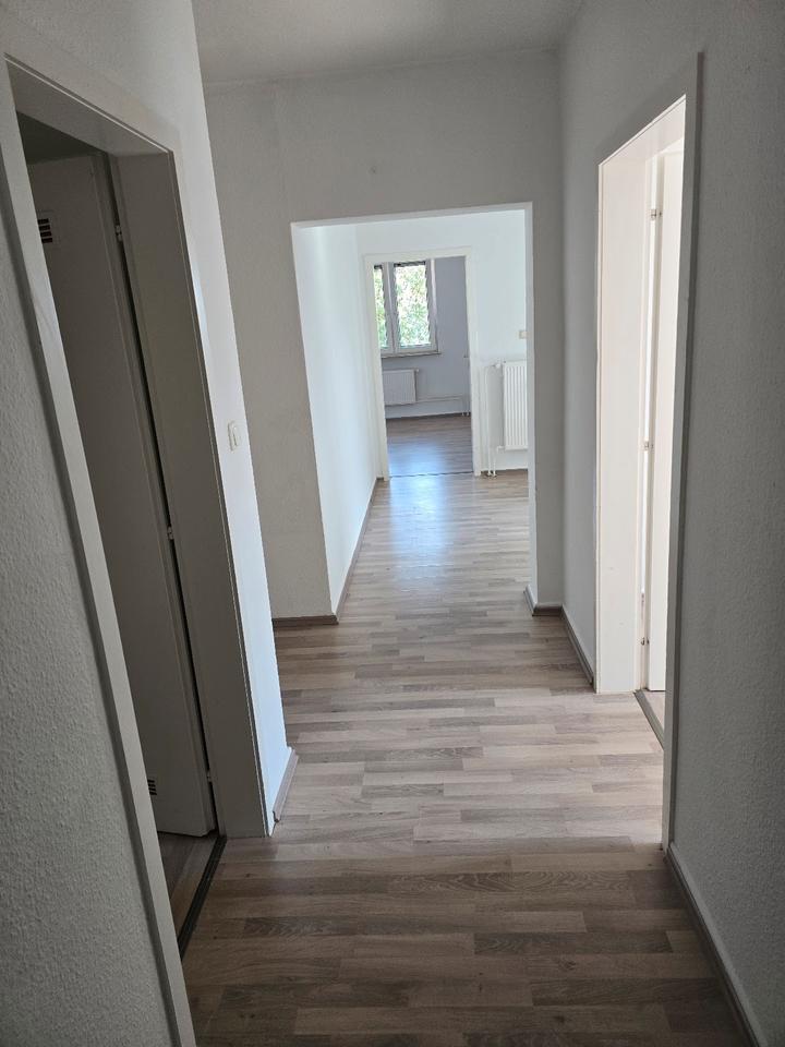 Großzügige 3-Zimmer-Wohnung ca. 83,10m² mit Loggia und Einbauküche