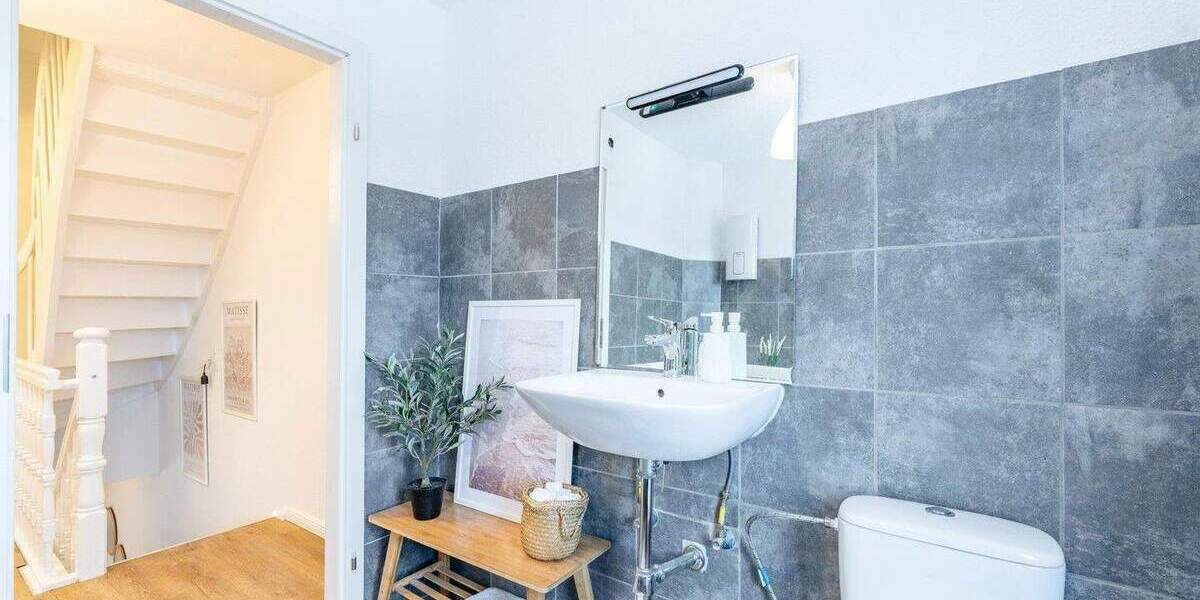 Reihenmittelhaus Kiel Elmschenhagen-Nord - 6 Zimmer, 123 m&sup2;, 419.000&euro; | Angebot:25716429