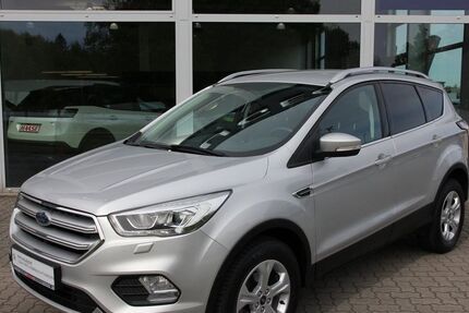 Ford Kuga 93.400 km 14.480 &euro; Neumünster 24539