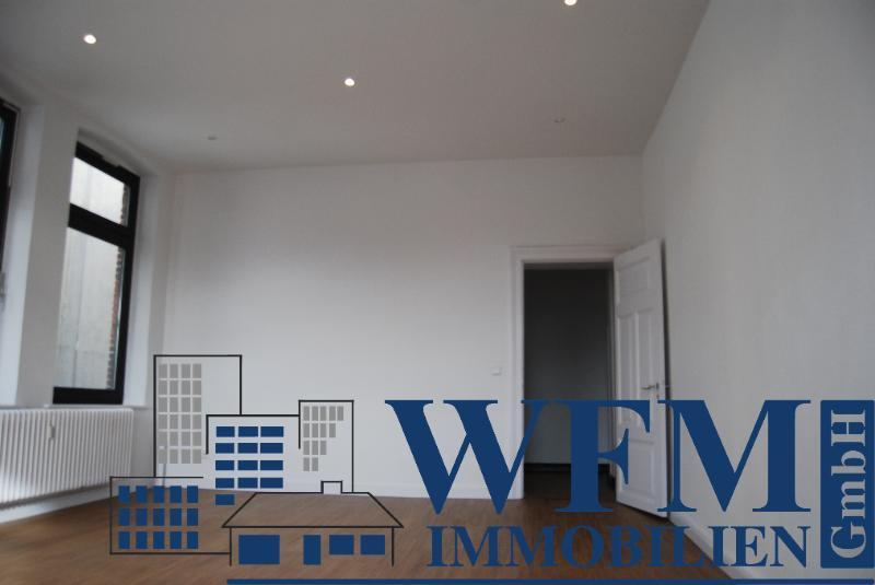 Etagenwohnung Neumünster - 5 Zimmer, 190 m&sup2;, 1.550&euro; | Angebot:26604565