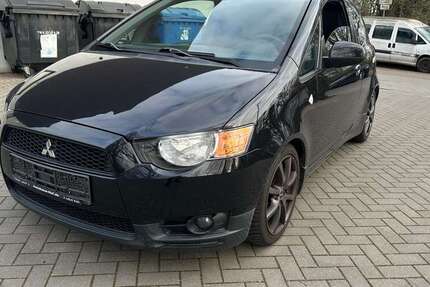 Mitsubishi Colt 80.000 km 3.899 &euro; Kiel 24107